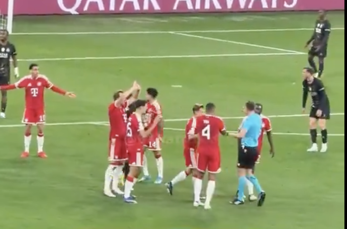 Hráči Bayernu tomu nemohl uvěřit.