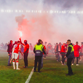 Klub udělil prvnímu fanouškovy doživotní zákaz na stadion.