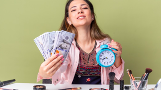 Kterým znamením zvěrokruhu se v červnu bude dařit a která na tom finančně nebudou nejlépe?
Kterým znamením zvěrokruhu se v červnu bude dařit a která na tom finančně nebudou nejlépe?