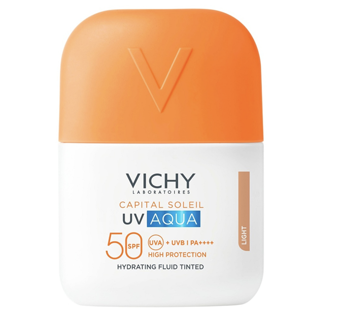 Tónovaný light svěží jako voda s UV-AQUA technologií. Sluneční ochrana SPF 50 v neviditelném fluidu, poskytuje až 24h hydrataci. 579 Kč