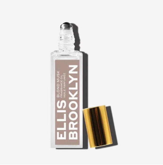 Přírodní olejový parfém v roll-onu Blond Musk, Ellis Brooklyn, 1 250 Kč (15 ml), prodává Líčírna Přírodní olejový parfém v roll-onu Blond Musk, Ellis Brooklyn, 1 250 Kč (15 ml), prodává Líčírna