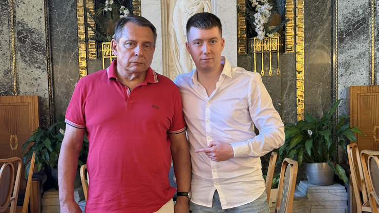 Jakub Jíra s ex premiérem Jiřím Paroubkem.