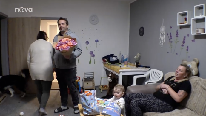 Lucie hrubě porušila pravidla, protože používala mobil.