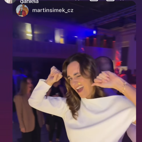 Daniela Brzobohatá se umí odvázat. 