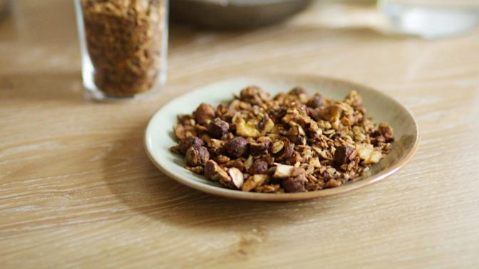 Banánová granola s ořechy