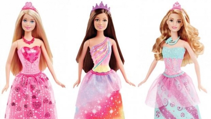 SOUTĚŽ: Napište nám pohádku a vyhrajte iPad nebo balíček hraček Barbie v hodnotě 2000!