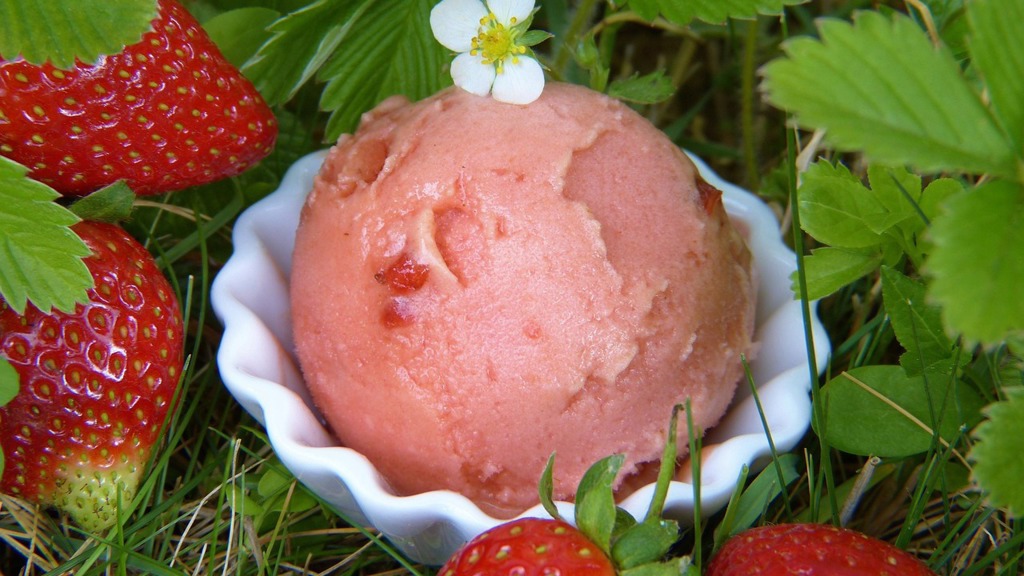 Jahodová zmrzlina.