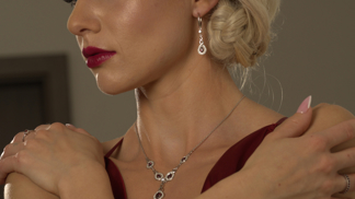 Stříbrné šperky: nadčasová elegance, která nikdy nevyjde z módy Stříbrné šperky: nadčasová elegance, která nikdy nevyjde z módy