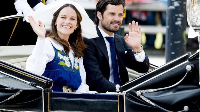 Hollywoodská star, nebo člen královské rodiny? Princ Carl Philip je hvězdou sociálních sítí 