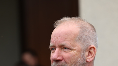 FOTO: David Koller na pohřbu Oskara Petra.