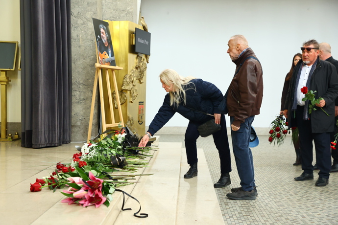 Poslední rozloučení s hudebníkem Oskarem Petrem ve Strašnicích.