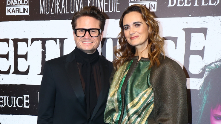 Manželé Ondřej a Daniela Brzobohatí na premiéře muzikálu Beetlejuice.