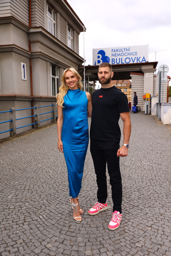 Procházka dorazila na Bulovku.