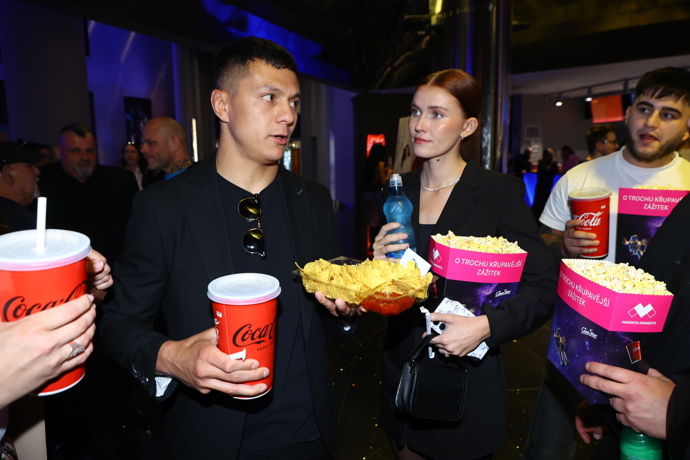 Tomáš Linh Le Sy a Denisa Ryndová nezapomněli na občerstvení.