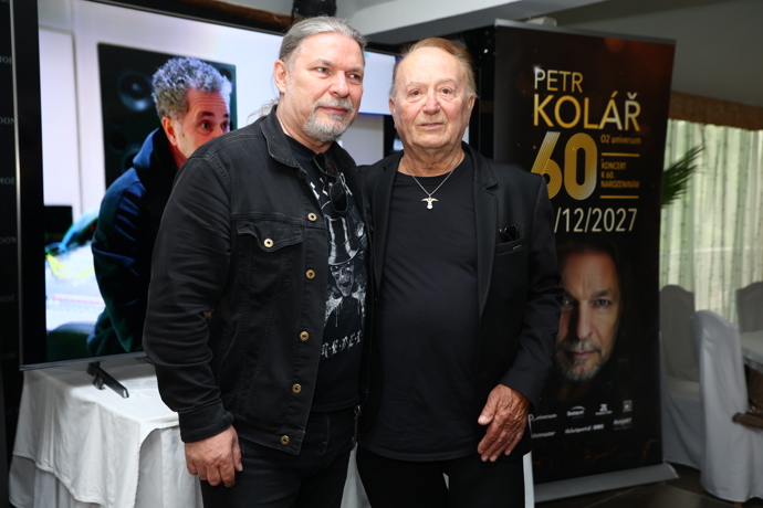Petr Kolář s Petrem Jandou pokřtili novou píseň. 