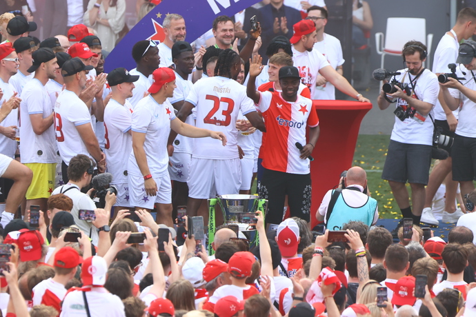 Fotbalisté pražské Slavie se dočkali velkolepých oslav ligového titulu.
