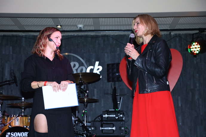 Veronika Arichteva na akci oslavila narozeniny.