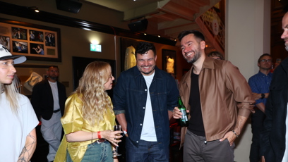 FOTO: Roman Staša se skvěle bavil po boku Marka Ztraceného a Kateřiny Žbirkové.