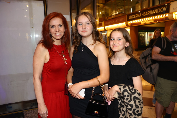 Nora Fridrichová vytáhla na premiéru dcery.