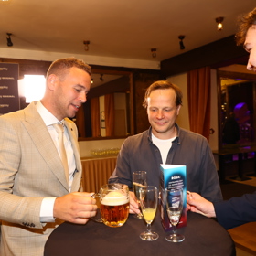 Kryštof Hádek si užil sklenku vína.