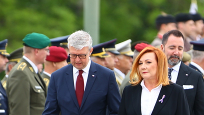 FOTO: Alena Schillerová v elegantním modelu.