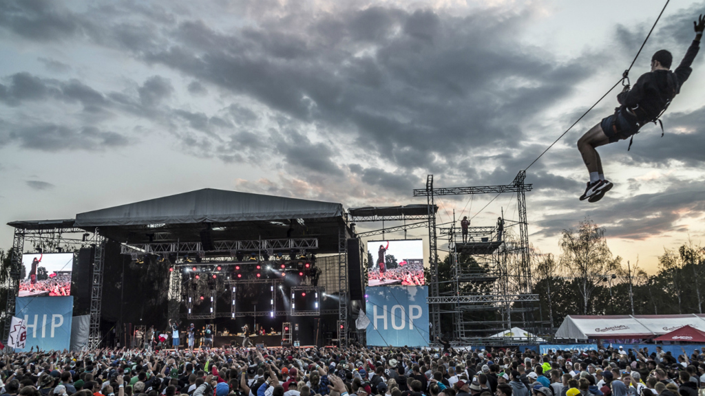 Největší letní festivaly: zakončete poslední srpnový víkend nabitým hudebním programem