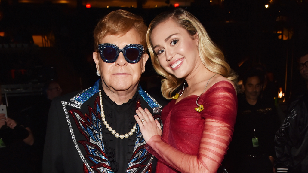 Grammy 2018: Elegance, opulentní róby a pánové ve flitrech