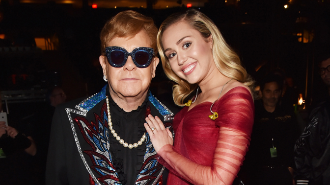 Grammy 2018: Elegance, opulentní róby a pánové ve flitrech