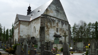 Kostel sv. Maří Magdaleny na Velhartickém hřbitově.
