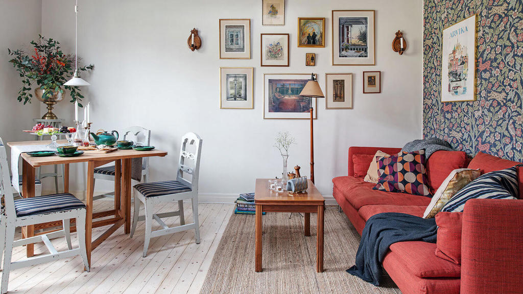 Do interiéru tohoto dvoupatrového bytu jsme se zamilovali na první pohled. Doslova vás obejme jeho domácí atmosféra, které nechybí nedbalá elegance.
Do interiéru tohoto dvoupatrového bytu jsme se zamilovali na první pohled. Doslova vás obejme jeho domácí atmosféra, které nechybí nedbalá elegance.