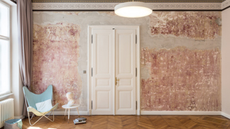 Běhěm redesignu bytu v bratislavském Starém Městě byly stavební úpravy omezeny na minimum.
Běhěm redesignu bytu v bratislavském Starém Městě byly stavební úpravy omezeny na minimum.