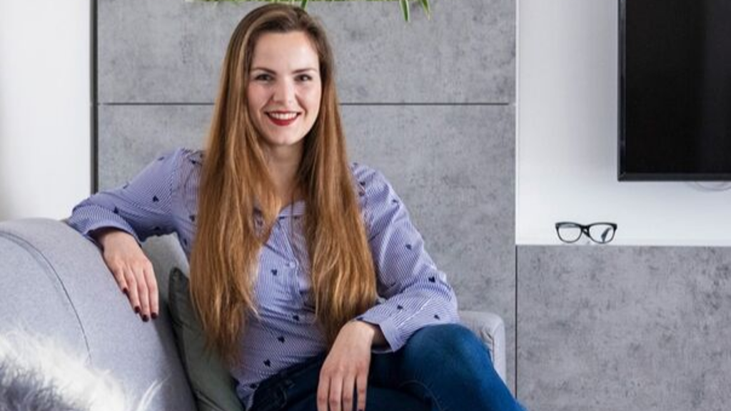 ŠÁRKA PELIKÁNOVÁ: Nejsme žádné administrativní tety a strejdové, kteří jen bouchají čísla do počítače