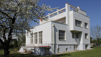 Nadčasový architekt, kterému Vídeň nefandila! Seznamte se s Adolfem Loosem