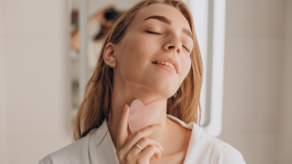 gua sha liftingová masáž
