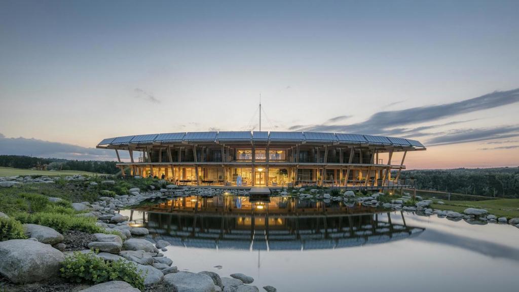 Panorama Golf Resort
Dopřejte si relaxační pobyt v nádherném a klidném prostředí. Všechna moderní wellness zařízení, vodní atrakce, thajské masáže a zázemí na nejvyšší úrovni jsou pro vás nachystány. Vaše pohodlí je pro nás prioritou, celkový počet návštěvníků Panorama Wellness v daný moment je proto vždy omezen.
Panorama Golf Resort
Dopřejte si relaxační pobyt v nádherném a klidném prostředí. Všechna moderní wellness zařízení, vodní atrakce, thajské masáže a zázemí na nejvyšší úrovni jsou pro vás nachystány. Vaše pohodlí je pro nás prioritou, celkový počet návštěvníků Panorama Wellness v daný moment je proto vždy omezen.