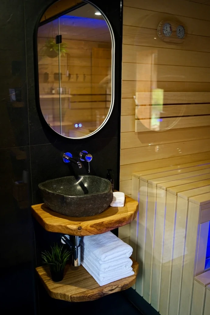 Opravdovou romantiku lze zažít i mezi trampy: Chata Trvalka nadchne milovníky květin a luxusního wellness Opravdovou romantiku lze zažít i mezi trampy: Chata Trvalka nadchne milovníky květin a luxusního wellness