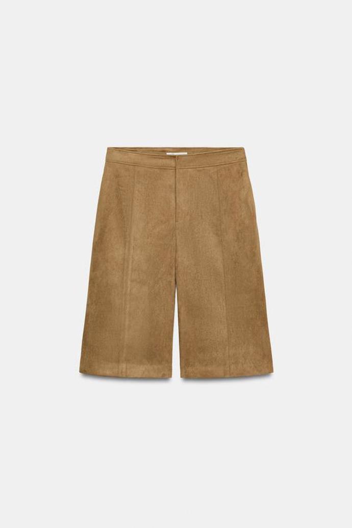 Dlouhé bermudy se semišovým efektem, Zara, 849 Kč
