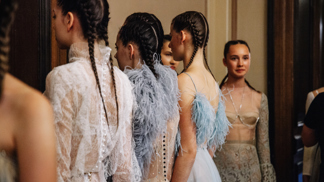 Zuzana Kubíčková představila v Madridu couture kolekci inspirovanou Rudolfinem
