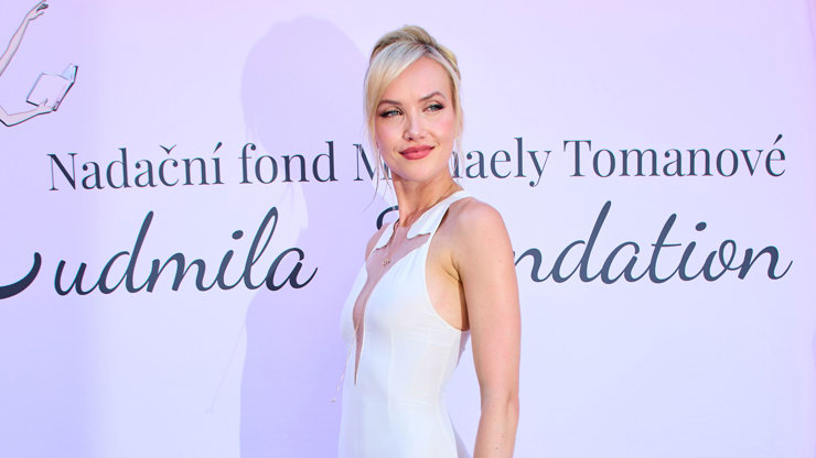 Vítězka Miss Universe Česko 2025 Michaela Tomanová představila svůj nadační fond zaměřený na podporu komunitních a charitativních projektů. 
