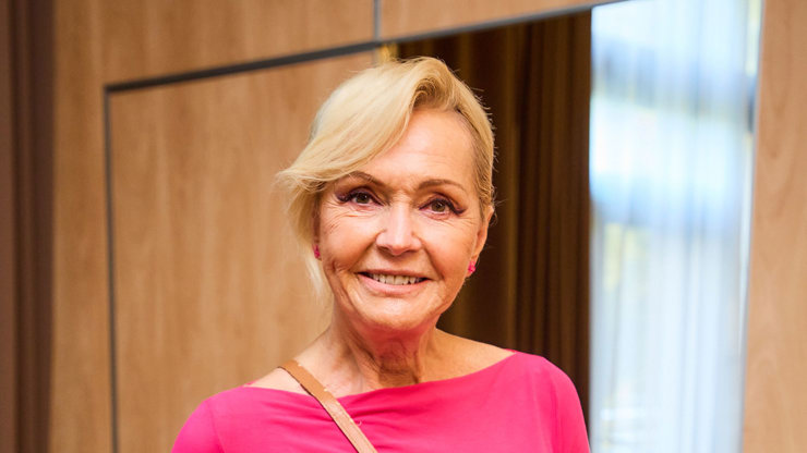 Helena Vondráčková s novou knihou George Suchánka.