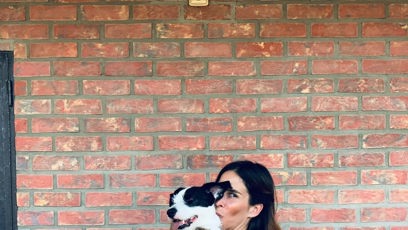 FOTO: Kateřina Niklová se svým chlupatým miláčkem.