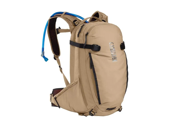 CAMELBAK HAWG 20 batoh s pitným vakem Moondust, 3759 Kč, camelbak.cz