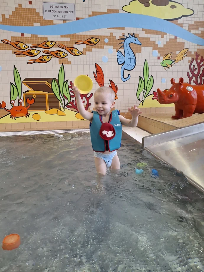 Tříapůlletý chlapeček trpí poruchou autistického spektra a těžkým ADHD.
