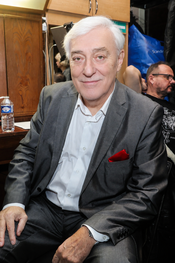 Moderátor ztratil s knírkem také kus svého charisma. 
