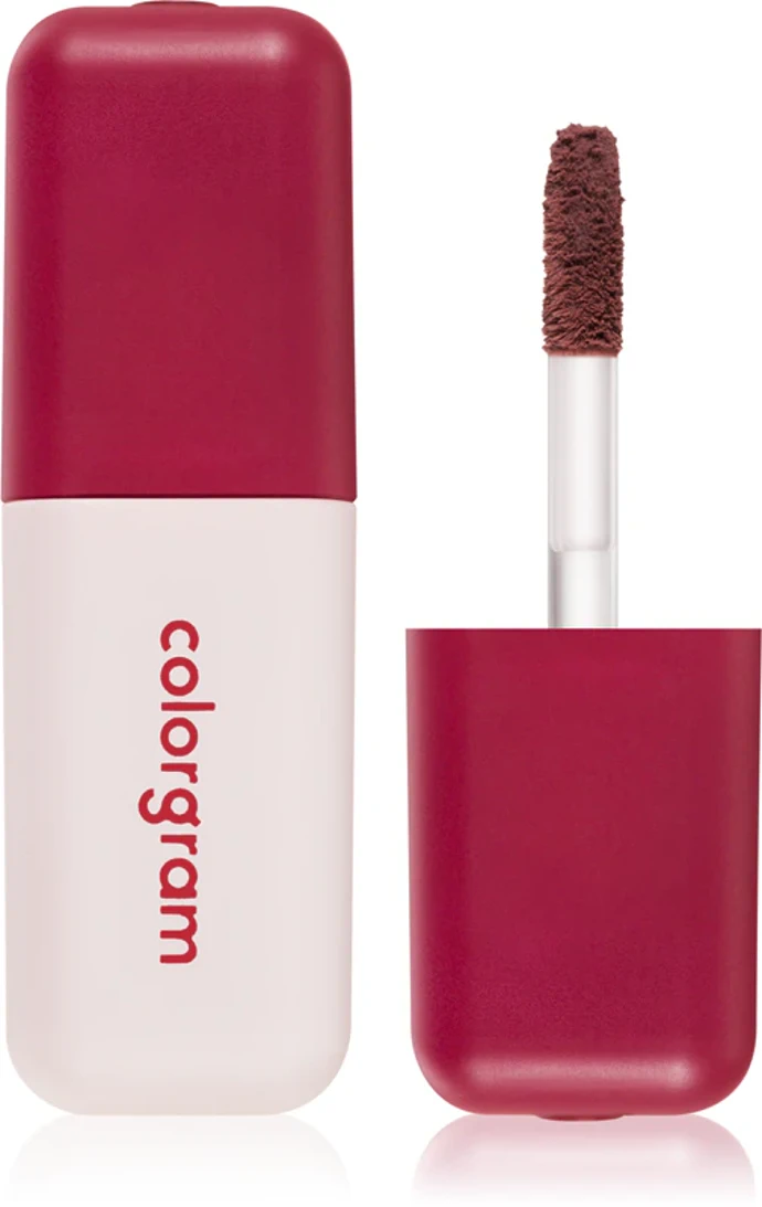Matný lip tint s hydratačním efektem Colorgram, 291 Kč, prodává Notino Matný lip tint s hydratačním efektem Colorgram, 291 Kč, prodává Notino
