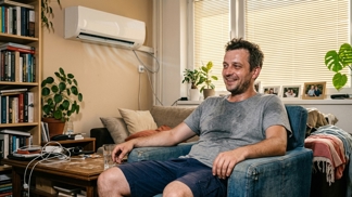Tomáš (35): Tchyně mi zakázala zapnout klimatizaci. Pak jsem ji načapal v kuchyni při něčem naprosto absurdním