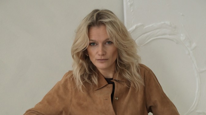 Móda podle Zuzany N. Stráské: Jedna z nejstylovějších českých žen sází na kontrasty a miluje žabky ke všemu