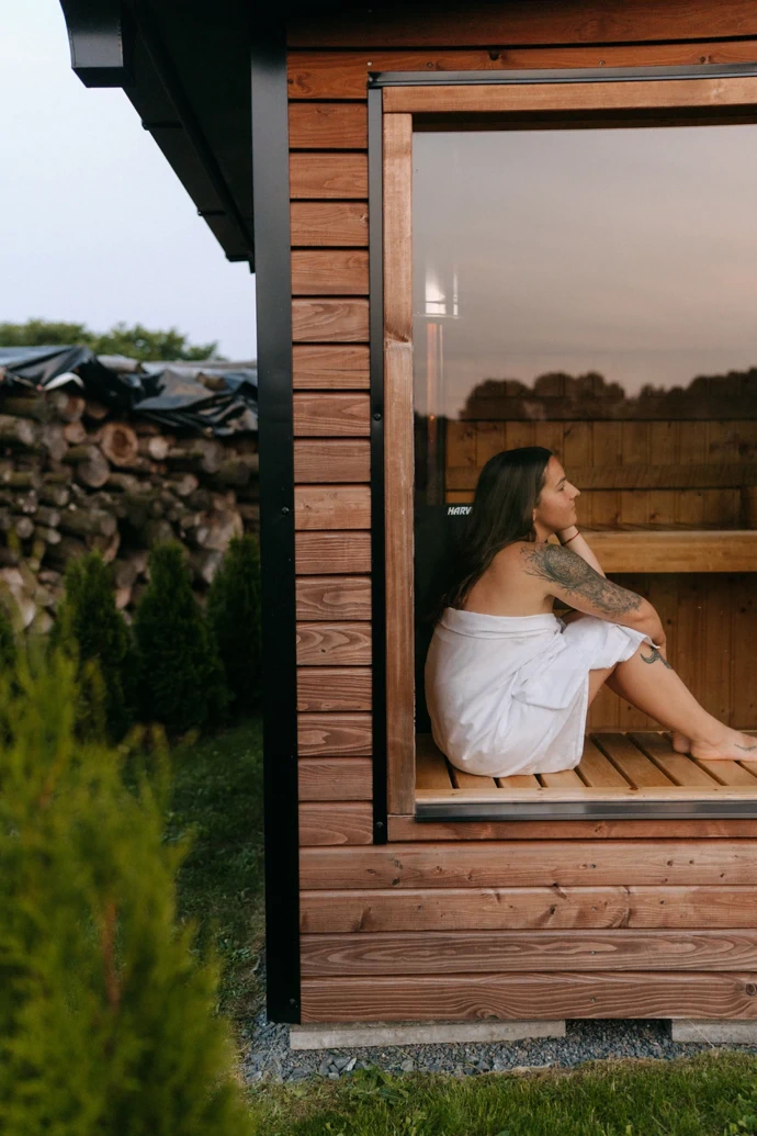 Sauna, gramofon, venkovní kuchyně i farmářské snídaně: Sabina s Petrem připravili pro hosty v Maringotce za humny místo pro snový odpočinek