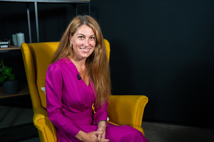 Eva Decroix v pořadu eXtra host.