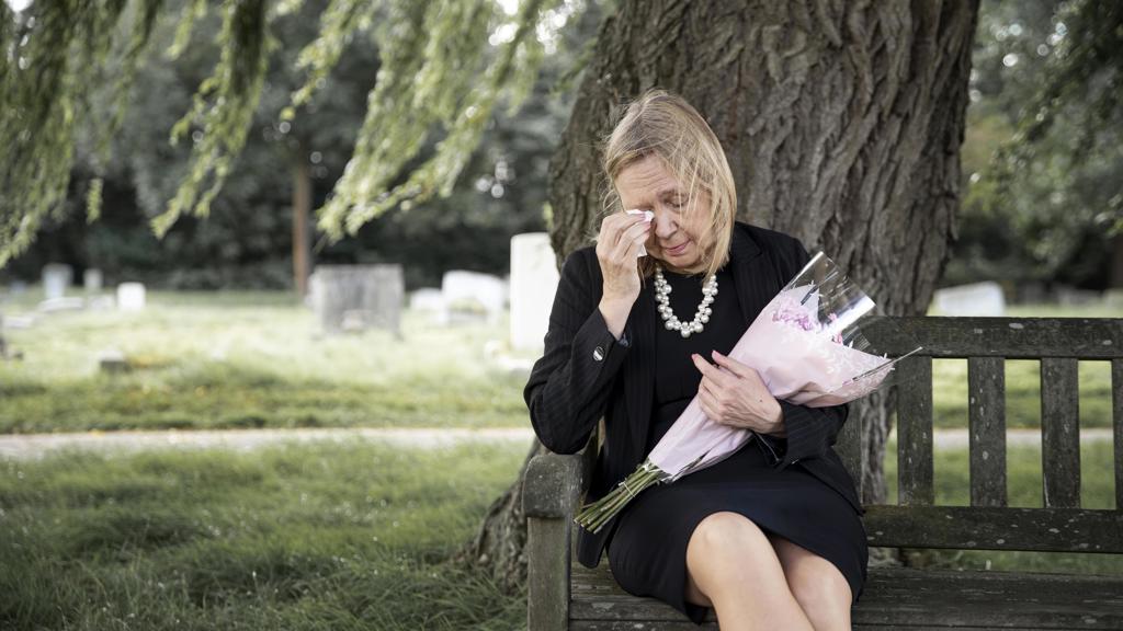 “Když manžel zemřel, ukázalo se, že mi přes 20 let lhal. Nevím, co mám cítit ani jak dál žít,” je smutná Marika Marika (55): Po smrti manžela jsem zjistila, že mi přes 20 let lhal. Nevím, jak dál žít